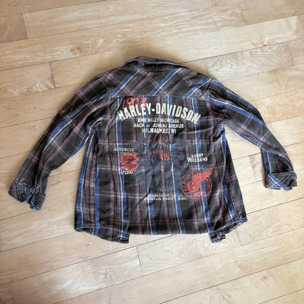 Boys size 8 Harley Davidson brown long sleeved flannel shirt